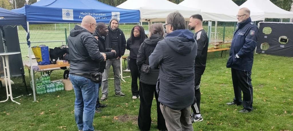 Community-Event mit Begegnung und Austausch im Freien